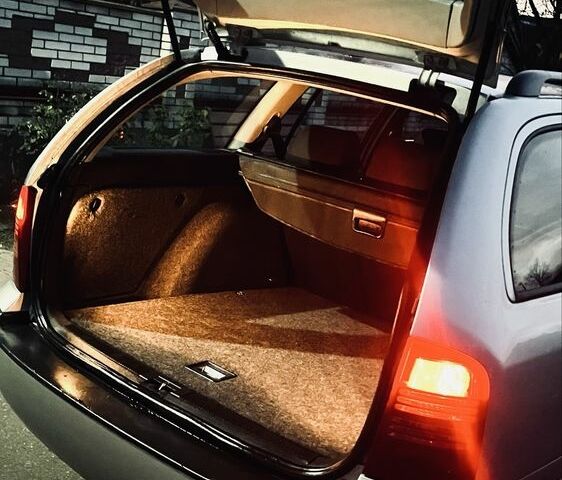 Сірий Шкода Октавія, об'ємом двигуна 1.6 л та пробігом 310 тис. км за 5700 $, фото 5 на Automoto.ua