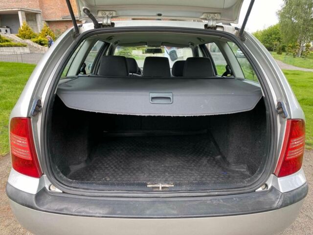 Серый Шкода Октавия, объемом двигателя 1.6 л и пробегом 260 тыс. км за 4777 $, фото 6 на Automoto.ua