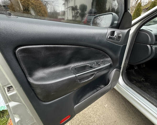 Серый Шкода Октавия, объемом двигателя 1.6 л и пробегом 299 тыс. км за 3500 $, фото 14 на Automoto.ua