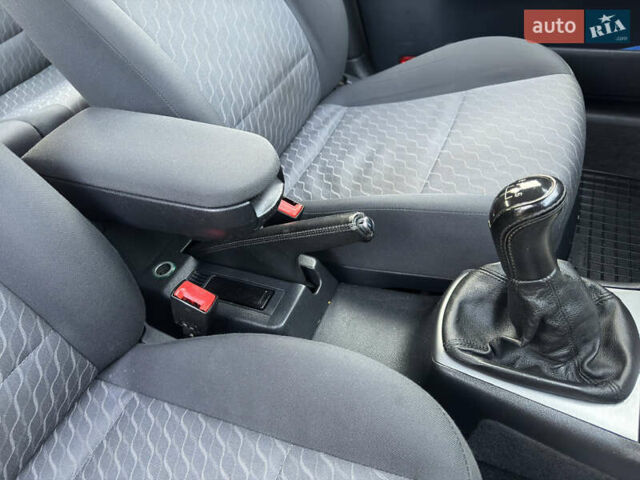 Шкода Октавия 2004 в Харькове на Automoto.ua Серый Шкода Октавия, объемом двигателя 1.6 л и пробегом 250 тыс. км за 5300 $, фото 18 на Automoto.ua