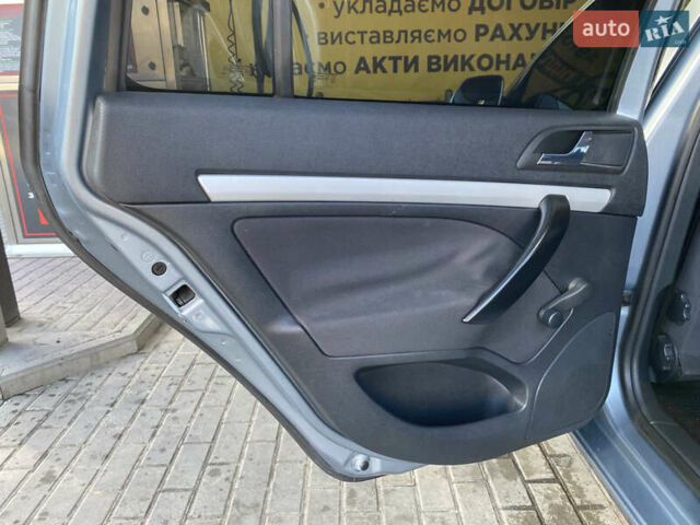 Серый Шкода Октавия, объемом двигателя 1.6 л и пробегом 211 тыс. км за 5700 $, фото 28 на Automoto.ua