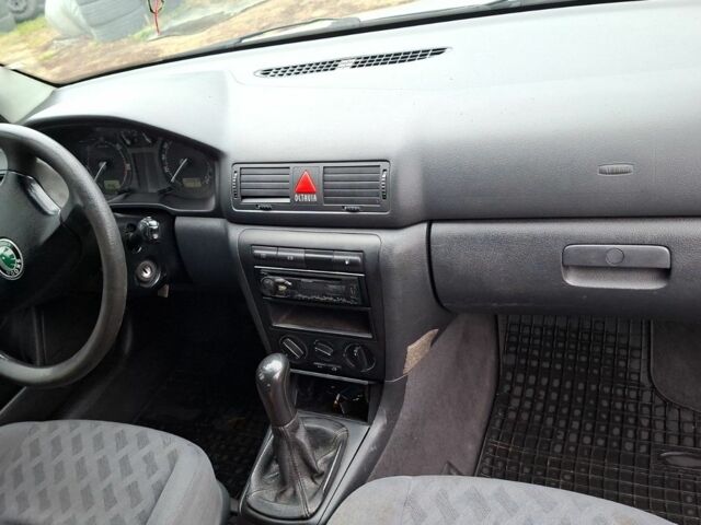 Серый Шкода Октавия, объемом двигателя 0 л и пробегом 193 тыс. км за 1550 $, фото 6 на Automoto.ua