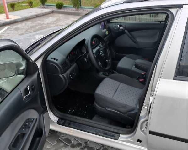 Сірий Шкода Октавія, об'ємом двигуна 1.9 л та пробігом 237 тис. км за 4900 $, фото 1 на Automoto.ua