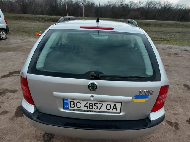Сірий Шкода Октавія, об'ємом двигуна 2 л та пробігом 310 тис. км за 6200 $, фото 2 на Automoto.ua