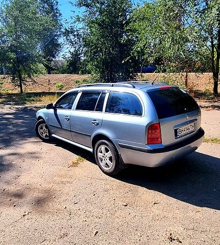 Сірий Шкода Октавія, об'ємом двигуна 1.6 л та пробігом 218 тис. км за 3500 $, фото 1 на Automoto.ua