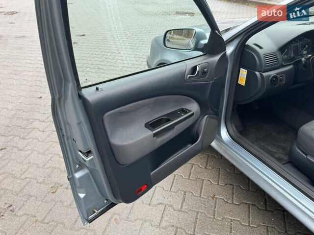 Серый Шкода Октавия, объемом двигателя 1.6 л и пробегом 222 тыс. км за 5200 $, фото 40 на Automoto.ua