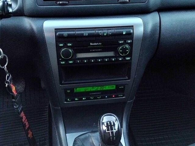 Сірий Шкода Октавія, об'ємом двигуна 2 л та пробігом 245 тис. км за 4950 $, фото 6 на Automoto.ua