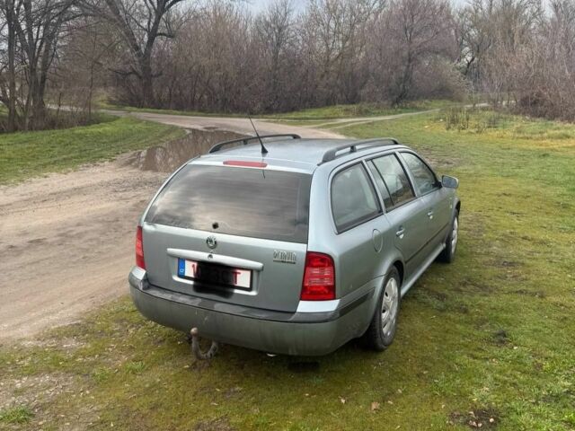 Серый Шкода Октавия, объемом двигателя 0 л и пробегом 240 тыс. км за 2400 $, фото 2 на Automoto.ua