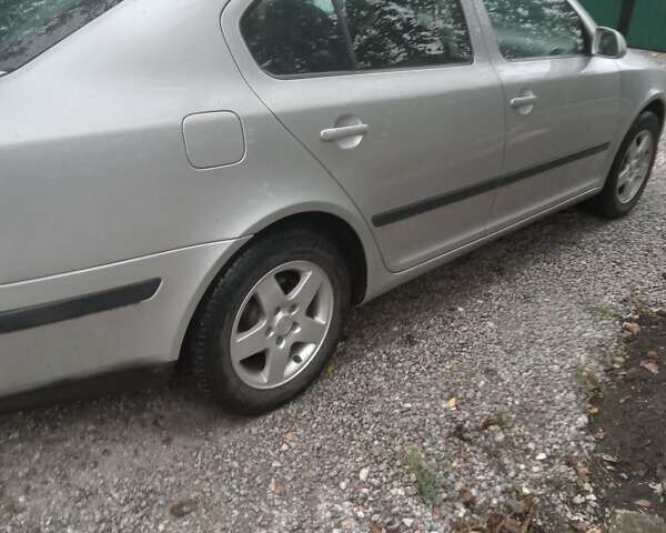 Сірий Шкода Октавія, об'ємом двигуна 1.6 л та пробігом 133 тис. км за 5500 $, фото 2 на Automoto.ua