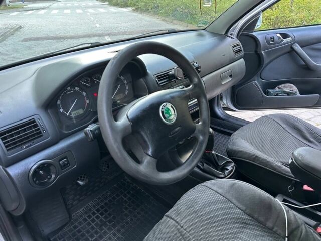 Серый Шкода Октавия, объемом двигателя 1.6 л и пробегом 256 тыс. км за 3900 $, фото 10 на Automoto.ua