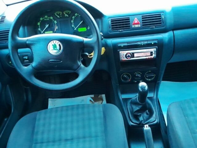 Сірий Шкода Октавія, об'ємом двигуна 1 л та пробігом 288 тис. км за 5300 $, фото 13 на Automoto.ua