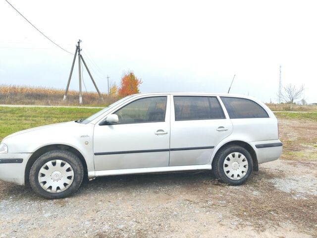 Шкода Октавия 2004 в Жмеренке на Automoto.ua Серый Шкода Октавия, объемом двигателя 1.9 л и пробегом 351 тыс. км за 3800 $, фото 2 на Automoto.ua