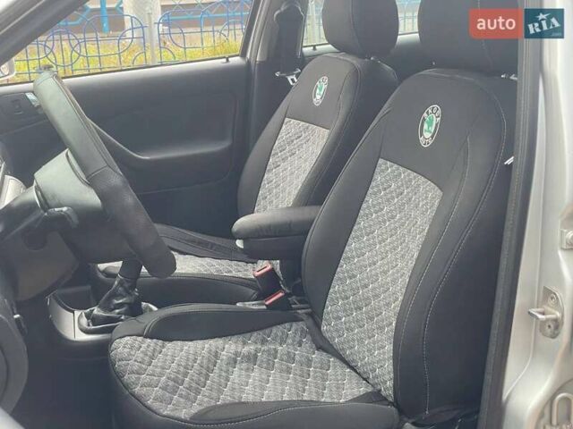 Серый Шкода Октавия, объемом двигателя 1.6 л и пробегом 310 тыс. км за 5300 $, фото 8 на Automoto.ua