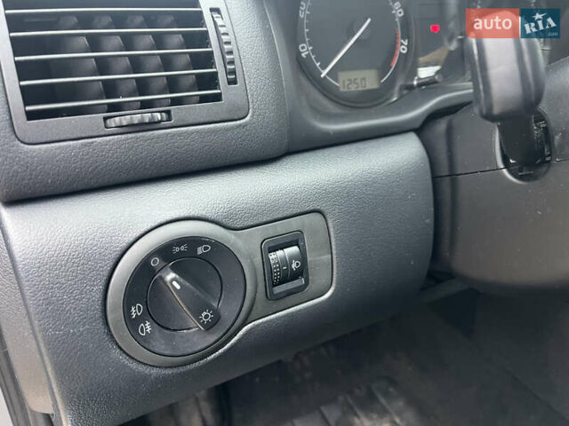 Сірий Шкода Октавія, об'ємом двигуна 1.6 л та пробігом 158 тис. км за 5350 $, фото 42 на Automoto.ua