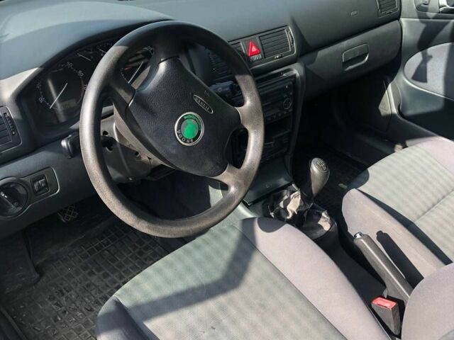 Сірий Шкода Октавія, об'ємом двигуна 1.6 л та пробігом 200 тис. км за 4999 $, фото 1 на Automoto.ua