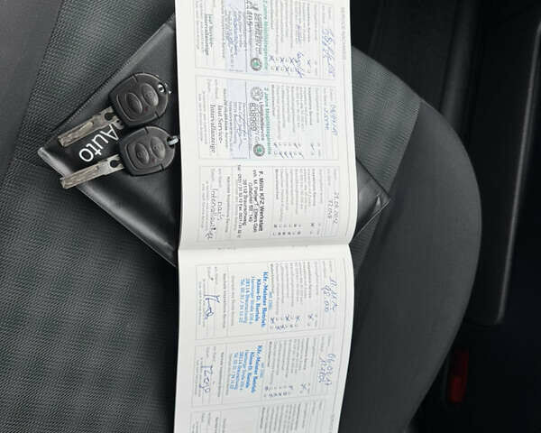 Серый Шкода Октавия, объемом двигателя 1.6 л и пробегом 222 тыс. км за 5200 $, фото 72 на Automoto.ua