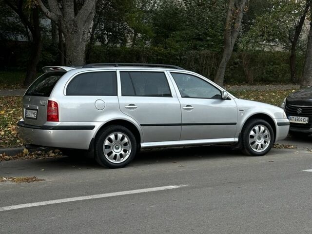 Шкода Октавия 2004 в Львове на Automoto.ua Серый Шкода Октавия, объемом двигателя 2 л и пробегом 213 тыс. км за 3800 $, фото 1 на Automoto.ua