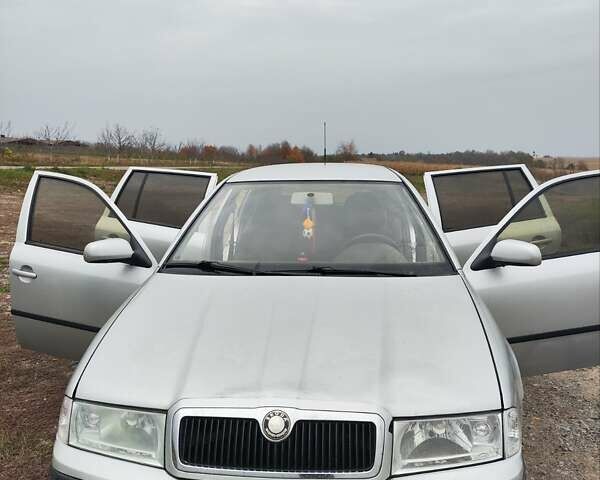 Шкода Октавия 2004 в Жмеренке на Automoto.ua Серый Шкода Октавия, объемом двигателя 1.9 л и пробегом 351 тыс. км за 3750 $, фото 6 на Automoto.ua