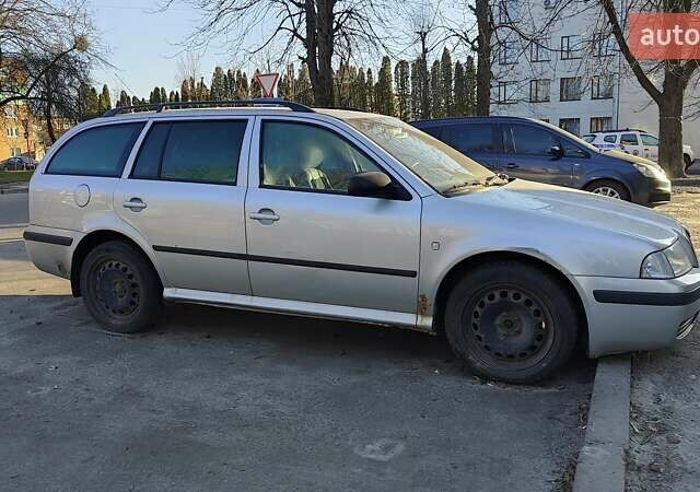 Серый Шкода Октавия, объемом двигателя 1.6 л и пробегом 230 тыс. км за 4500 $, фото 2 на Automoto.ua