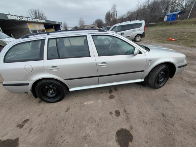 Сірий Шкода Октавія, об'ємом двигуна 2 л та пробігом 310 тис. км за 6200 $, фото 3 на Automoto.ua