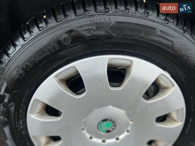 Серый Шкода Октавия, объемом двигателя 1.6 л и пробегом 223 тыс. км за 4799 $, фото 23 на Automoto.ua