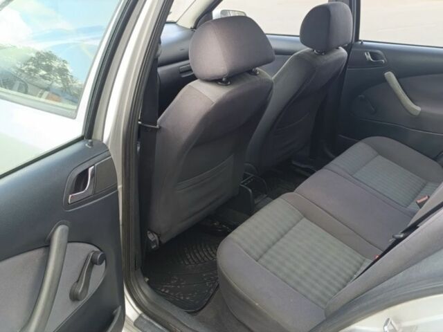 Серый Шкода Октавия, объемом двигателя 1.9 л и пробегом 100 тыс. км за 3250 $, фото 5 на Automoto.ua