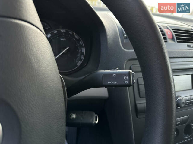 Шкода Октавия 2004 в Виннице на Automoto.ua Серый Шкода Октавия, объемом двигателя 1.6 л и пробегом 228 тыс. км за 6000 $, фото 32 на Automoto.ua