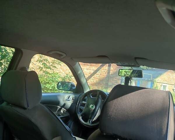 Серый Шкода Октавия, объемом двигателя 1.6 л и пробегом 280 тыс. км за 4700 $, фото 3 на Automoto.ua