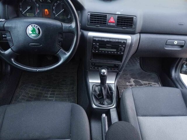 Сірий Шкода Октавія, об'ємом двигуна 2 л та пробігом 280 тис. км за 4100 $, фото 5 на Automoto.ua