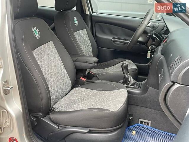 Серый Шкода Октавия, объемом двигателя 1.6 л и пробегом 310 тыс. км за 5300 $, фото 9 на Automoto.ua