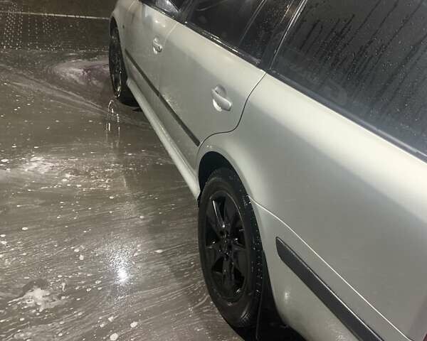 Серый Шкода Октавия, объемом двигателя 1.6 л и пробегом 305 тыс. км за 4500 $, фото 4 на Automoto.ua