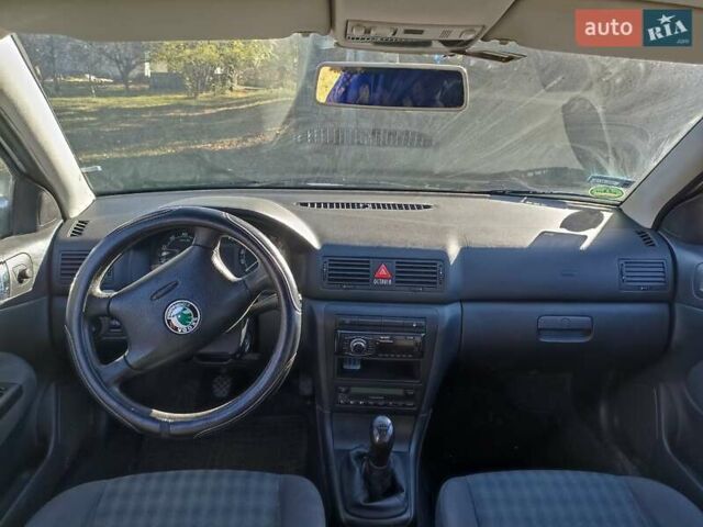 Серый Шкода Октавия, объемом двигателя 1.6 л и пробегом 225 тыс. км за 4450 $, фото 2 на Automoto.ua