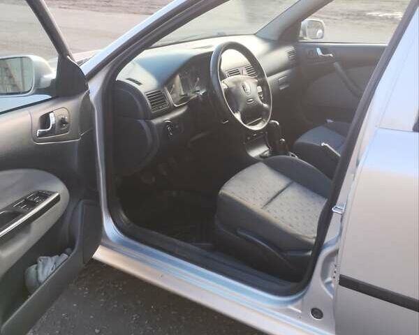 Серый Шкода Октавия, объемом двигателя 2 л и пробегом 320 тыс. км за 3500 $, фото 6 на Automoto.ua