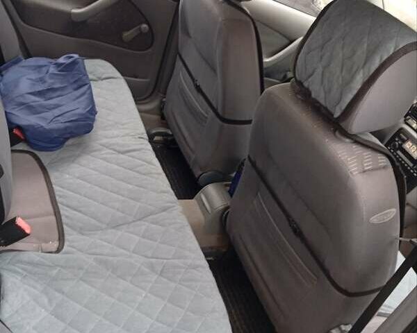 Серый Шкода Октавия, объемом двигателя 1.6 л и пробегом 238 тыс. км за 3300 $, фото 1 на Automoto.ua