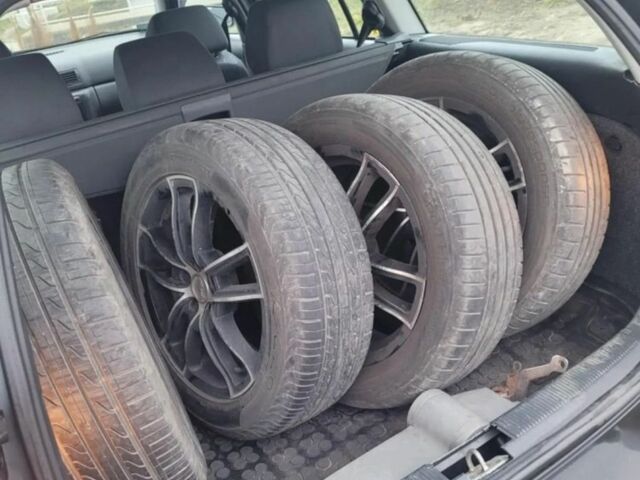 Серый Шкода Октавия, объемом двигателя 0 л и пробегом 300 тыс. км за 1800 $, фото 5 на Automoto.ua