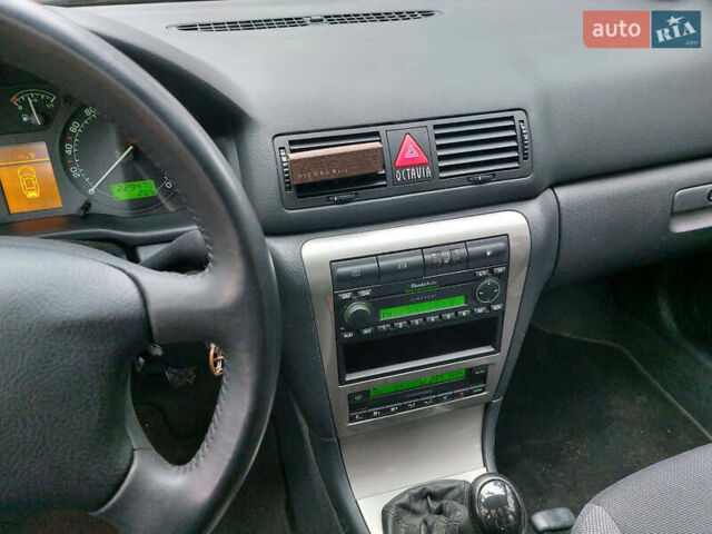 Серый Шкода Октавия, объемом двигателя 1.6 л и пробегом 228 тыс. км за 5200 $, фото 15 на Automoto.ua