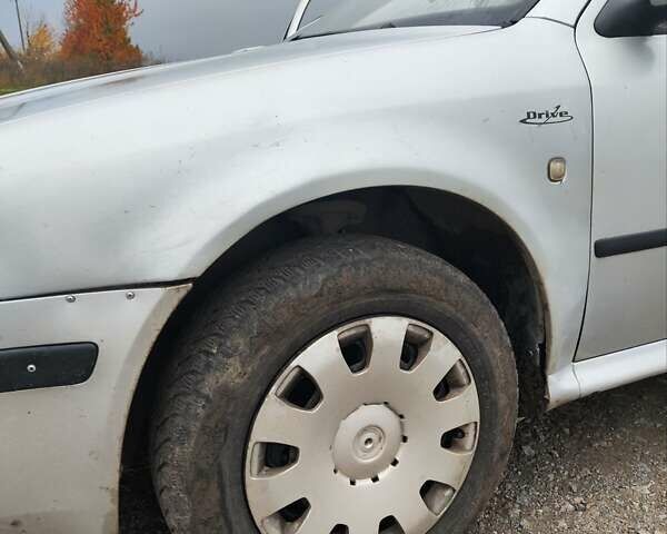 Шкода Октавия 2004 в Жмеренке на Automoto.ua Серый Шкода Октавия, объемом двигателя 1.9 л и пробегом 351 тыс. км за 3750 $, фото 20 на Automoto.ua