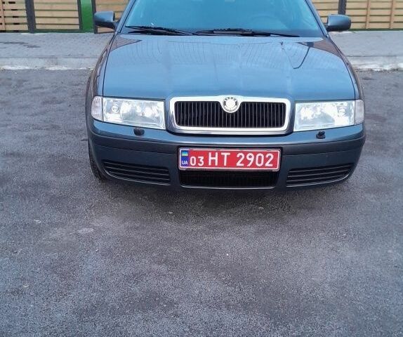 Сірий Шкода Октавія, об'ємом двигуна 1 л та пробігом 288 тис. км за 5300 $, фото 1 на Automoto.ua