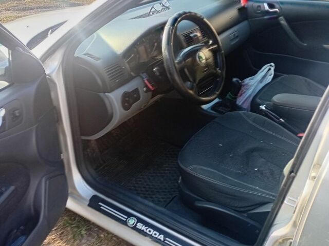 Серый Шкода Октавия, объемом двигателя 1.6 л и пробегом 290 тыс. км за 4300 $, фото 7 на Automoto.ua