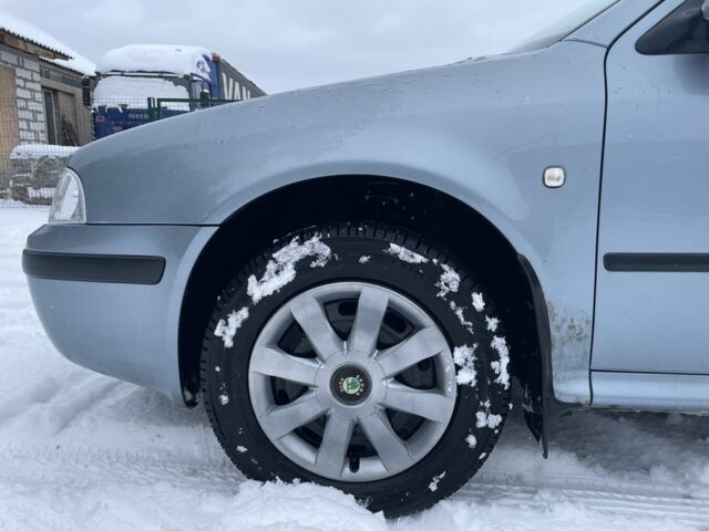 Серый Шкода Октавия, объемом двигателя 1.6 л и пробегом 283 тыс. км за 4400 $, фото 2 на Automoto.ua