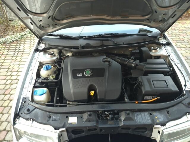 Серый Шкода Октавия, объемом двигателя 1.6 л и пробегом 279 тыс. км за 4200 $, фото 8 на Automoto.ua