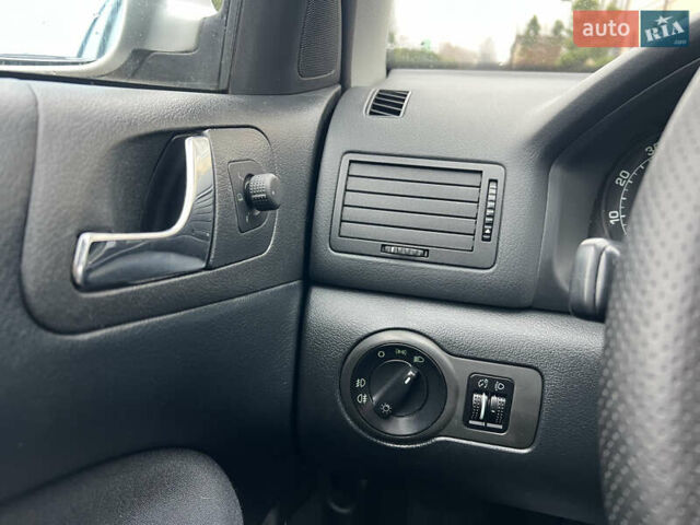 Серый Шкода Октавия, объемом двигателя 1.6 л и пробегом 179 тыс. км за 5290 $, фото 27 на Automoto.ua