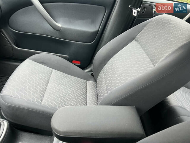 Серый Шкода Октавия, объемом двигателя 1.6 л и пробегом 179 тыс. км за 5290 $, фото 24 на Automoto.ua