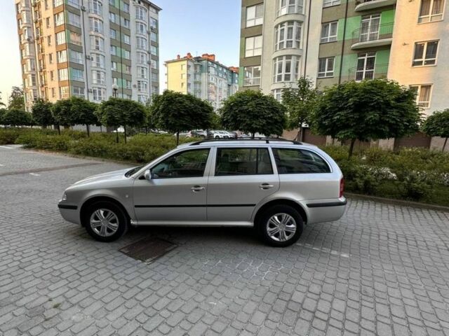 Серый Шкода Октавия, объемом двигателя 1.6 л и пробегом 256 тыс. км за 3900 $, фото 2 на Automoto.ua