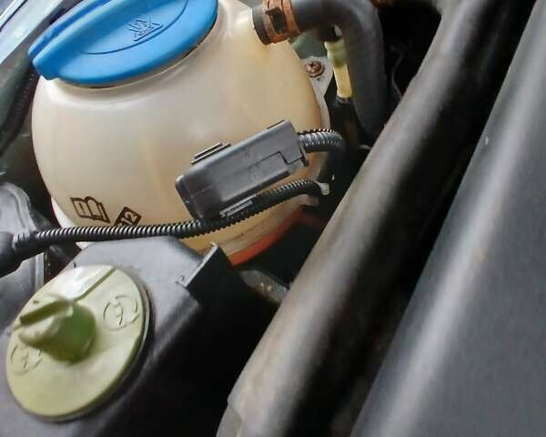 Серый Шкода Октавия, объемом двигателя 1.6 л и пробегом 238 тыс. км за 4750 $, фото 68 на Automoto.ua