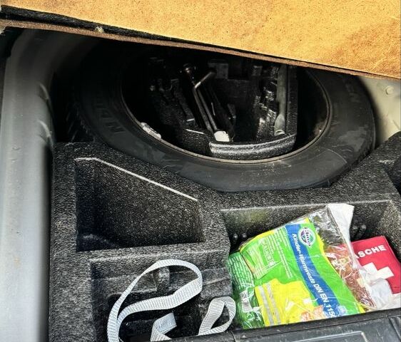 Серый Шкода Октавия, объемом двигателя 1.6 л и пробегом 244 тыс. км за 5600 $, фото 6 на Automoto.ua