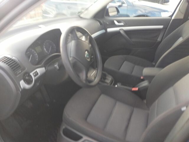 Серый Шкода Октавия, объемом двигателя 0 л и пробегом 288 тыс. км за 3800 $, фото 2 на Automoto.ua