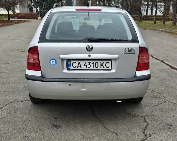 Сірий Шкода Октавія, об'ємом двигуна 1.6 л та пробігом 200 тис. км за 3100 $, фото 1 на Automoto.ua