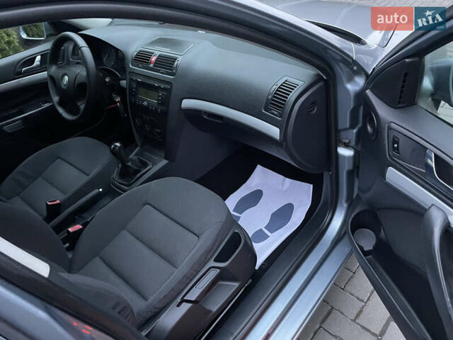 Серый Шкода Октавия, объемом двигателя 1.6 л и пробегом 223 тыс. км за 5850 $, фото 13 на Automoto.ua