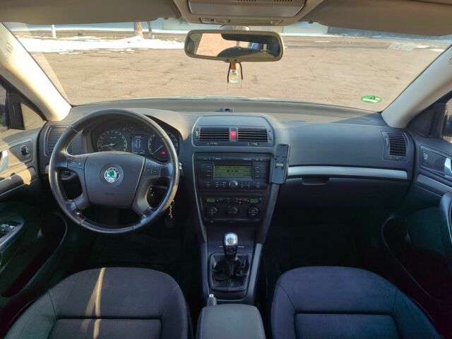 Серый Шкода Октавия, объемом двигателя 1.6 л и пробегом 247 тыс. км за 6700 $, фото 8 на Automoto.ua